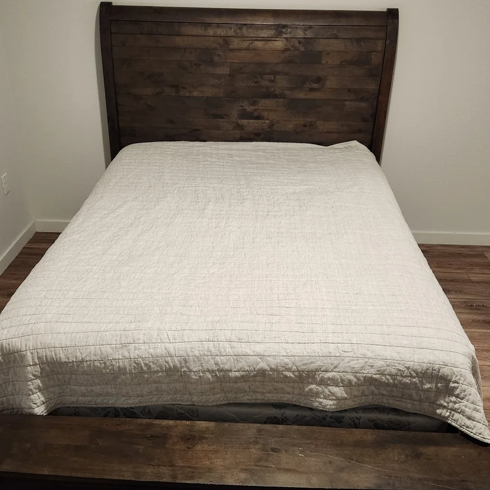 Hearth & Hand with Magnolia Queen Quilt